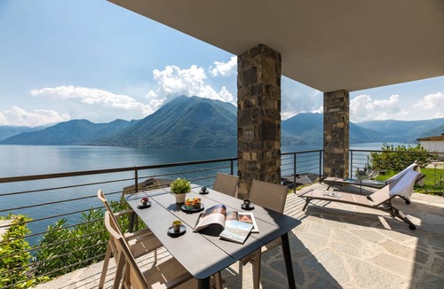 Argegno Apartment | 60 m² Apartment ∙ 2 bedrooms ∙ 4 guests