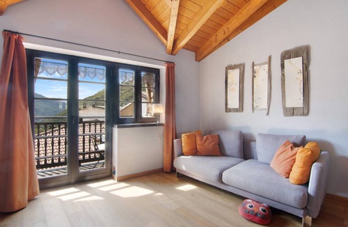 Margno House | 60 m² House ∙ 2 bedrooms ∙ 4 guests
