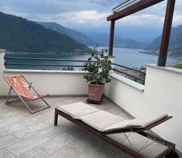 Sale Marasino Apartment | 65 m² Apartment ∙ 2 bedrooms ∙ 5 guests