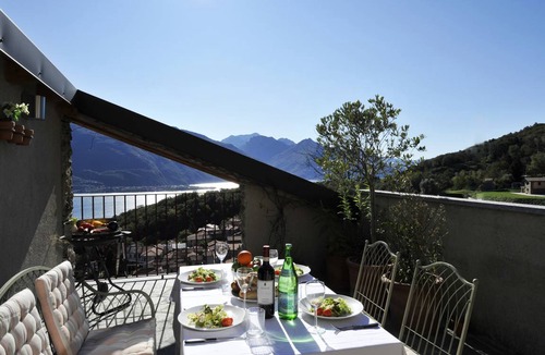 Calozzo Apartment | 65 m² Apartment ∙ 1 bedroom ∙ 4 guests