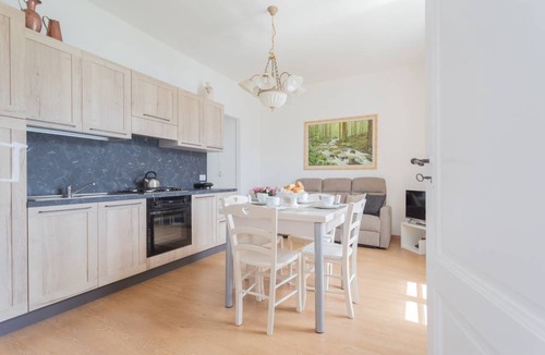 Azzano Apartment | 65 m² Apartment ∙ 2 bedrooms ∙ 4 guests