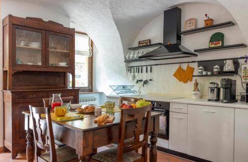 Costa Volpino Apartment | 70 m² Apartment ∙ 1 bedroom ∙ 2 guests