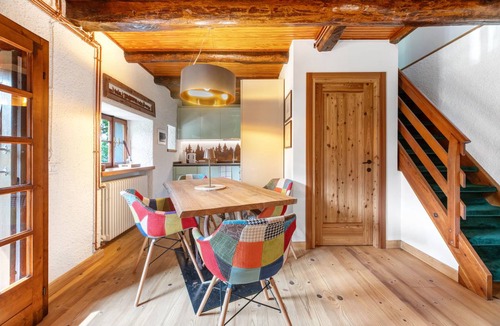 Schignano Ski Chalet | 70 m² Chalet ∙ 2 bedrooms ∙ 4 guests