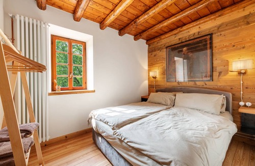 Schignano Ski Chalet | 70 m² Chalet ∙ 2 bedrooms ∙ 4 guests