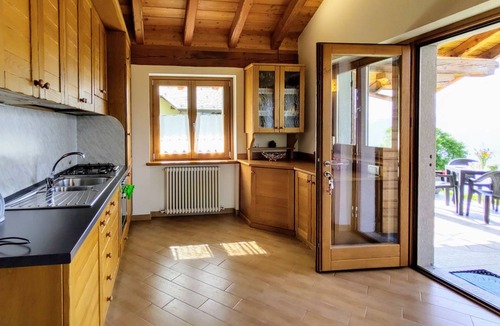 Peglio House | 70 m² House ∙ 2 bedrooms ∙ 6 guests