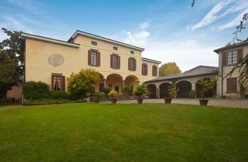 Erbusco Villa | 700 m² Villa ∙ 9 bedrooms ∙ 20 guests