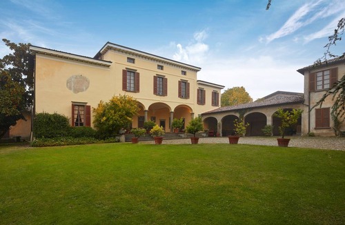 Erbusco Villa | 700 m² Villa ∙ 9 bedrooms ∙ 10 guests