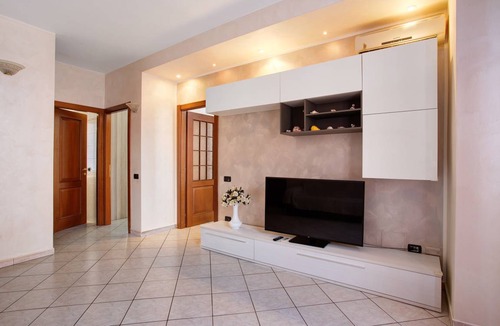 Nova Milanese Apartment | 80 m² Apartment ∙ 2 bedrooms ∙ 6 guests