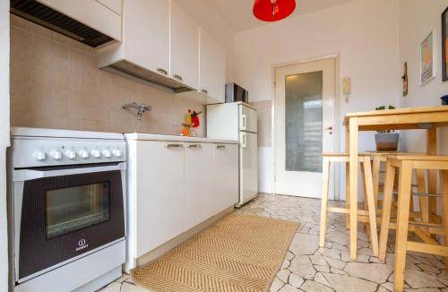 Centro Direzionale Apartment | 90 m² Apartment ∙ 2 bedrooms ∙ 9 guests
