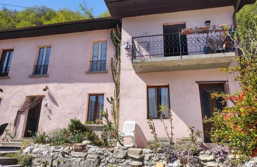 Porlezza Other | 95 m² Accommodation ∙ 2 bedrooms ∙ 4 guests