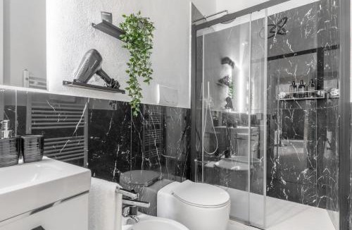 Crescenzago Apartment | A 3 min dalla Metro - Silenzio e Relax - Marble Noir