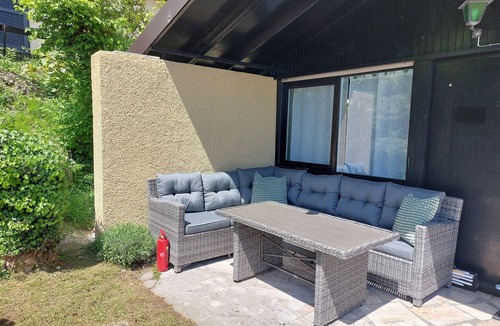 Aer House | A fine bungalow in a beautiful vacation park with swimming pool.