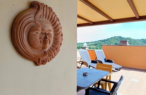 Ponte Nizza Apartment | A TERRACE IN THE GREEN apartment surrounded by nature, away from the hustle and bustle