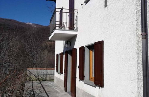 Veleso House | A wonderful view at Lake Como, with peace and quiet