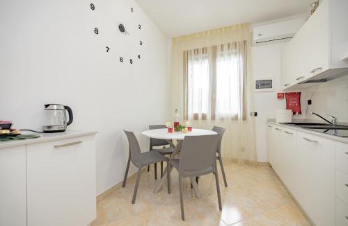 Cesate Apartment | A1 Fiori di Pesco #TRILOCALE DOPPI SERVIZI- Fiera Rho Milano Monza Como Malpensa