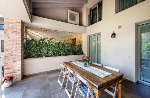 Soiano del Lago Apartment | Abaye 6 Cabernet Charm Adults Only