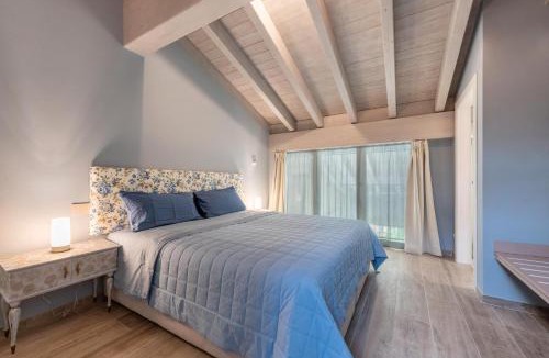 Soiano del Lago Apartment | Abaye 6 Cabernet Charm Adults Only