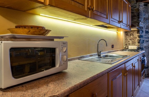 Zorzino Apartment | Accommodation on three floors in a castle in Zorzino, Pisa apartment