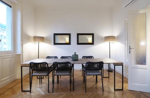 Porta Venezia Apartment | Adelaide Elegant apartments