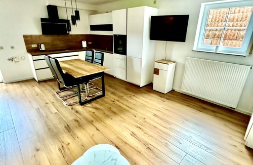 Adenau Apartment | Adenauer Forst Ring Apartment - Hervorragend Geeignet für Langzeitmiete