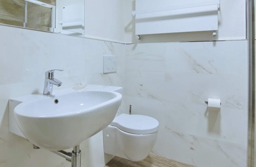 San Fermo della Battaglia House | Affittacamere Brenna