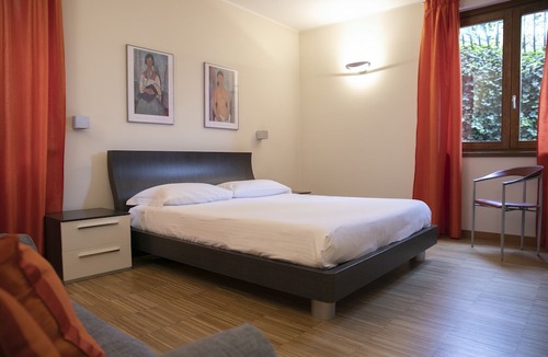 Riva di Solto Hotel | Ai Ronchi B&B