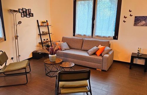 Bergamo Apartment | AK Homes, a stone's throw from Orio