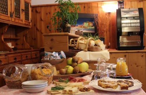 Campodolcino Hotel | Albergo Bucaneve