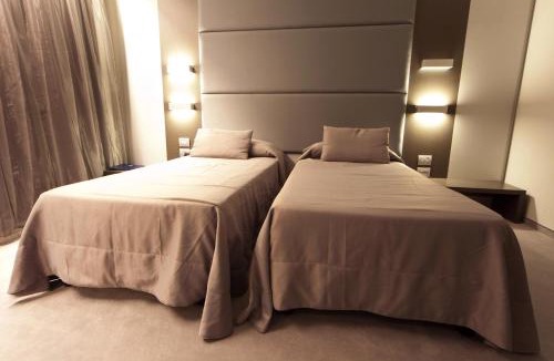 Turate Hotel | Albergo Dei Laghi