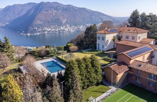 Como Apartment | Alex's Luxury Lake View Apt Pool and Tennis