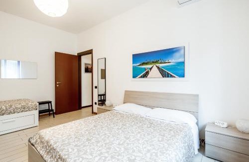 Rondinella - Baraggia - Restellone Apartment | Alice&Leo's near METRO M1 RED parking gratis METRO LINE IN 14 MIN FOR CATHEDRAL
