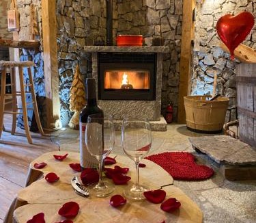 Piazzatorre Cabin | ALLA STALLA Suite & Chalet