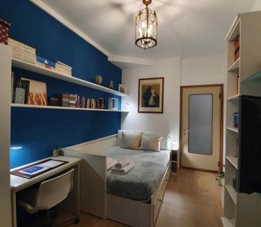 Chinatown Apartment | Alma Vacation Apartment in the centre, big terrace