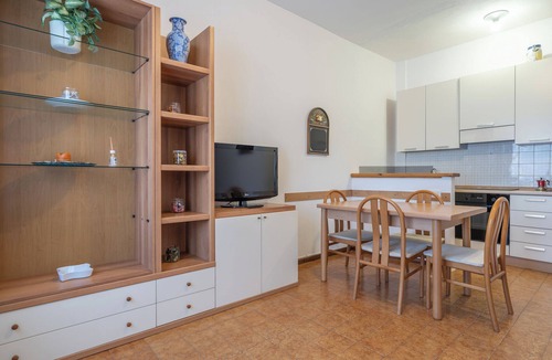 Moggio Apartment | Alpine Swim and ski in Valsassina
