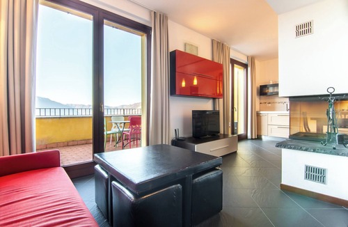 Perledo Apartment | Alto Perledo Panoramica, Perledo, Italy
