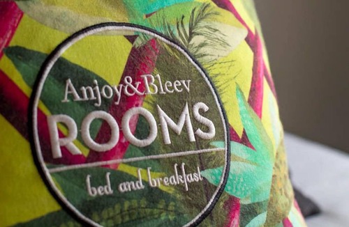 Rho House | Anjoy & Bleev Rooms | HIPPO | Deluxe king size bedroom