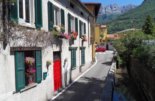 Mandello del Lario Apartment | Antica Officina