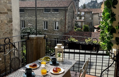Bergamo Apartment | "ANTICA TERRAZZA" Charme & Relax