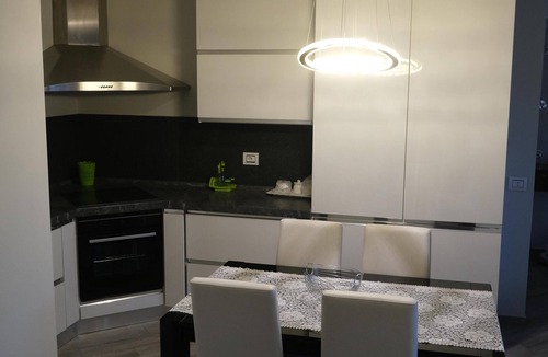 San Colombano al Lambro Bed & Breakfast | Apartment in the hills with garden