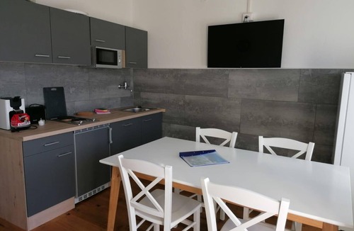 Burano Apartment | Apartment '1' with Lake View, Shared Pool and Wi-Fi