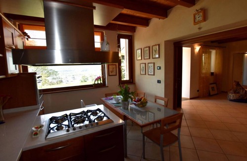 Pisogne Apartment | Apartment ∙ 2 bedrooms ∙ 6 guests