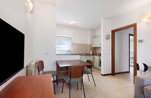 Lonate Pozzolo Apartment | Apartment '2' with Shared Garden, Balcony and Wi-Fi