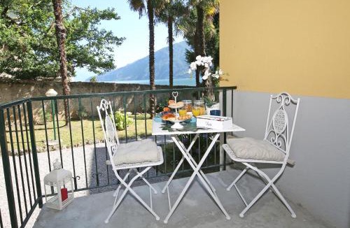 Limonta Apartment | Apartment A lago private beach and parking