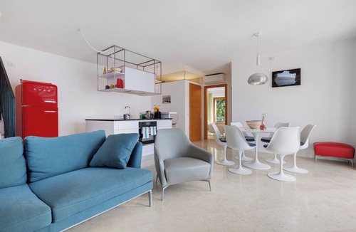 Limone sul Garda Apartment | Apartment 'Agape' with Lake View, Wi-Fi and Air Conditioning