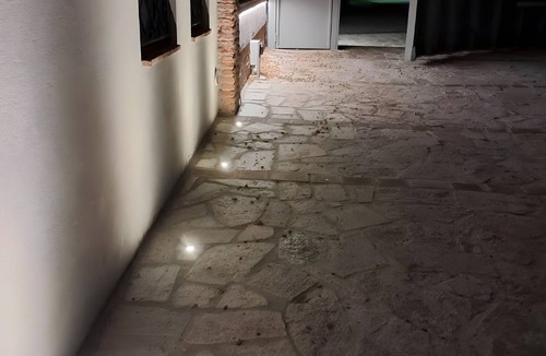 Guardamiglio Apartment | Apartment 'Aperto' with Wi-Fi and Air Conditioning