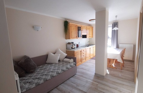 San Rocco Apartment | Apartment 'Appartamento Zefiro' with Mountain View, Balcony and Wi-Fi