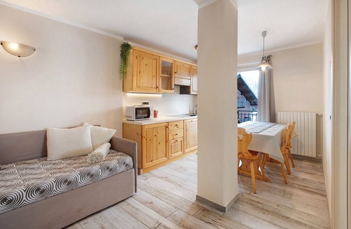 San Rocco Apartment | Apartment 'Appartamento Zefiro' with Mountain View, Balcony and Wi-Fi
