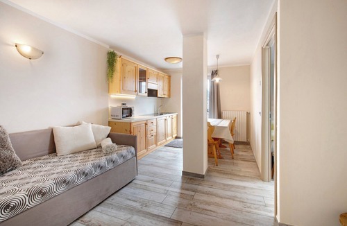 San Rocco Apartment | Apartment 'Appartamento Zefiro' with Mountain View, Balcony and Wi-Fi