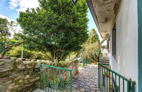Vergiate Apartment | Apartment 'Arturo' with Mountain View, Wi-Fi and Air Conditioning