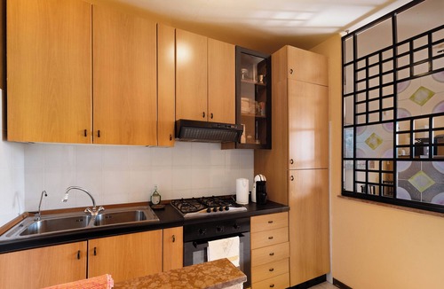 Desenzano del Garda Apartment | Apartment 'Brezza Del Lago' with Lake View, Wi-Fi and Air Conditioning